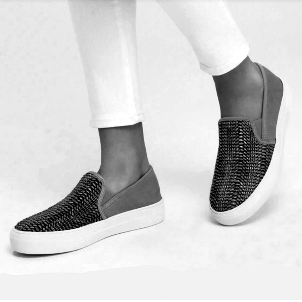 Street Chic Steve Madden Sneakers - Picture 2 of 6